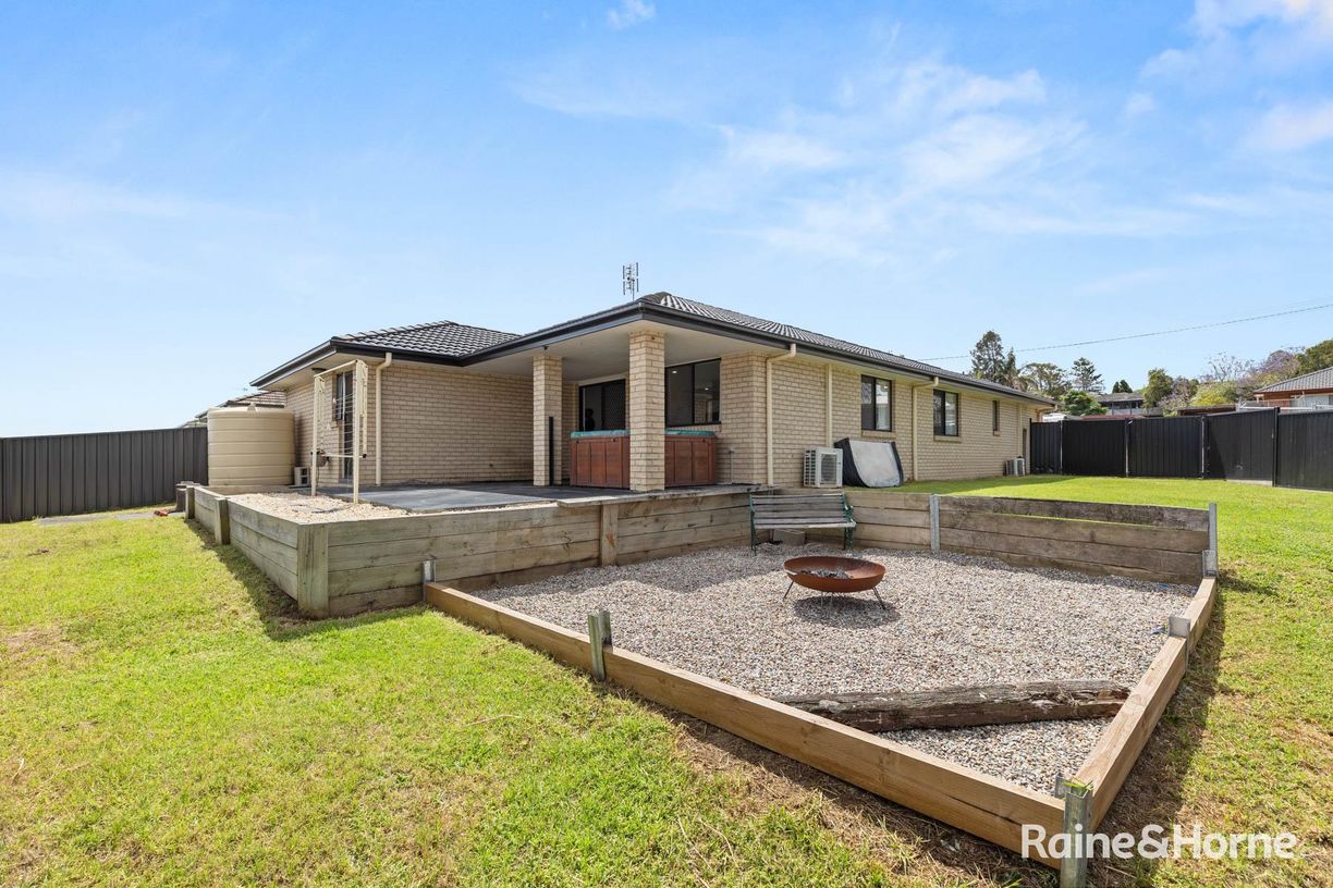8 Russell Street — photo 13 of 18