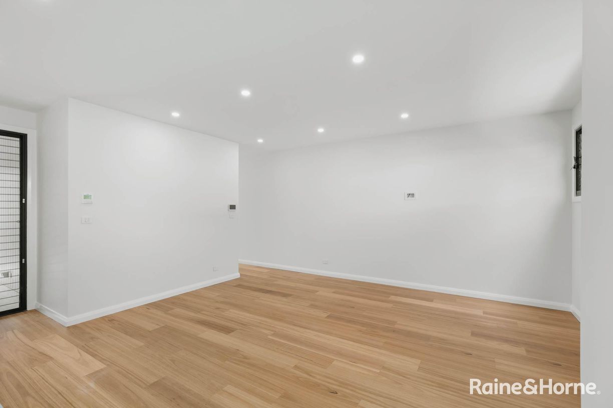 4/226 Gosford Road — photo 4 of 24