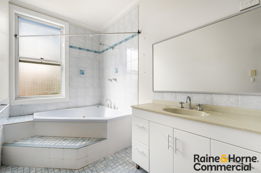 152 Myall Street — photo 7 of 21
