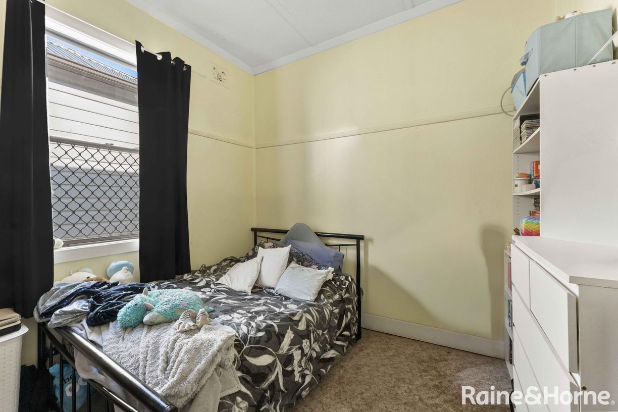 33 Barton Street — photo 7 of 10