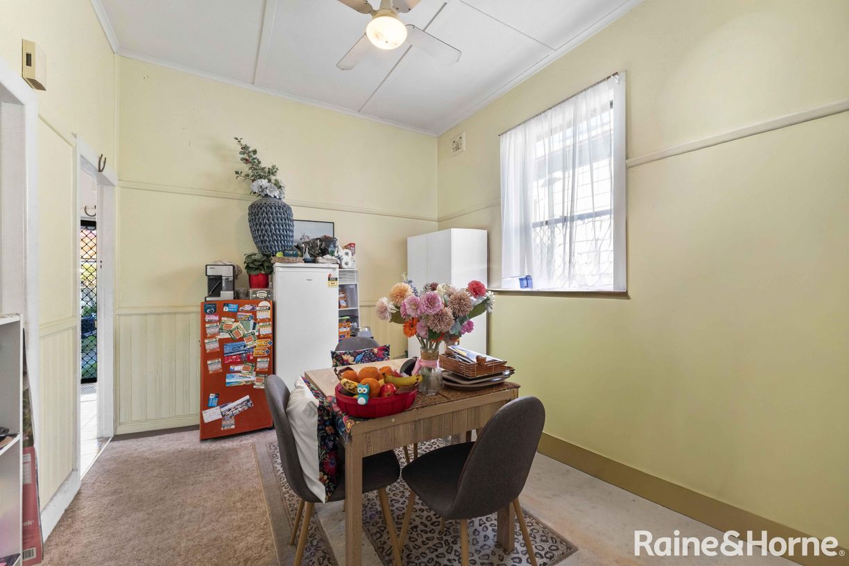 33 Barton Street — photo 4 of 10