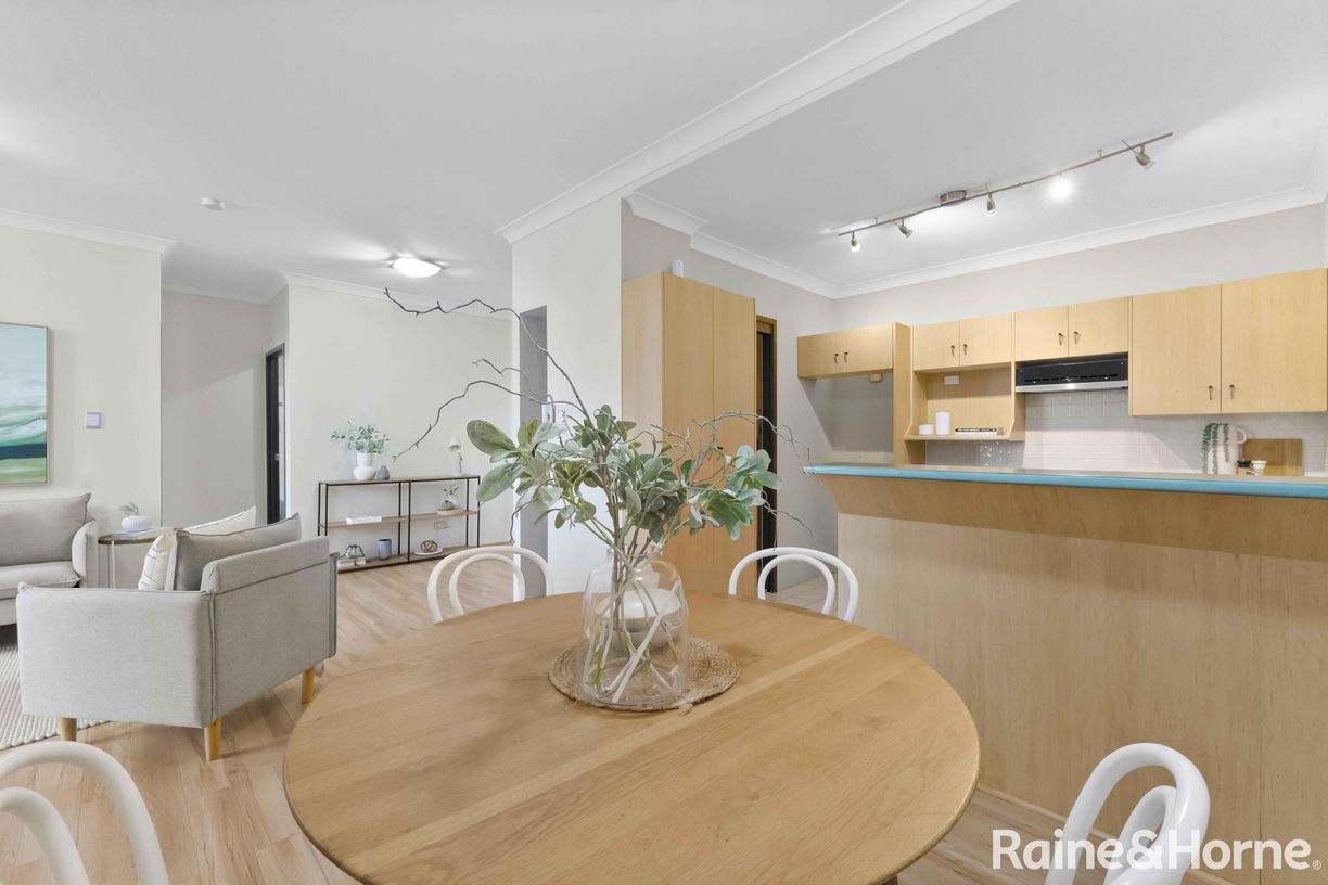 12/522-526 Hunter Street — photo from Raine & Horne Newcastle