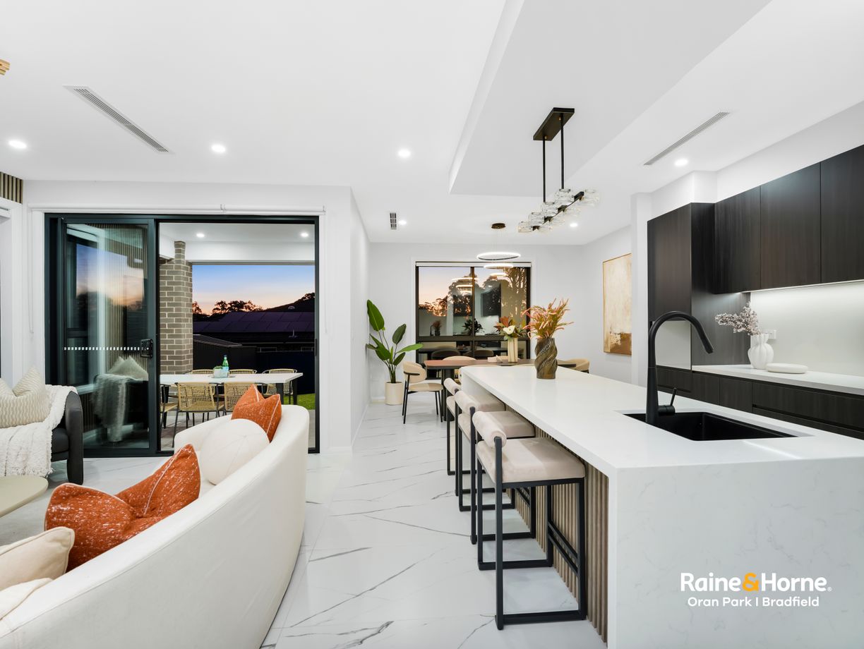 8 Bullaring Street — photo 2 of 30