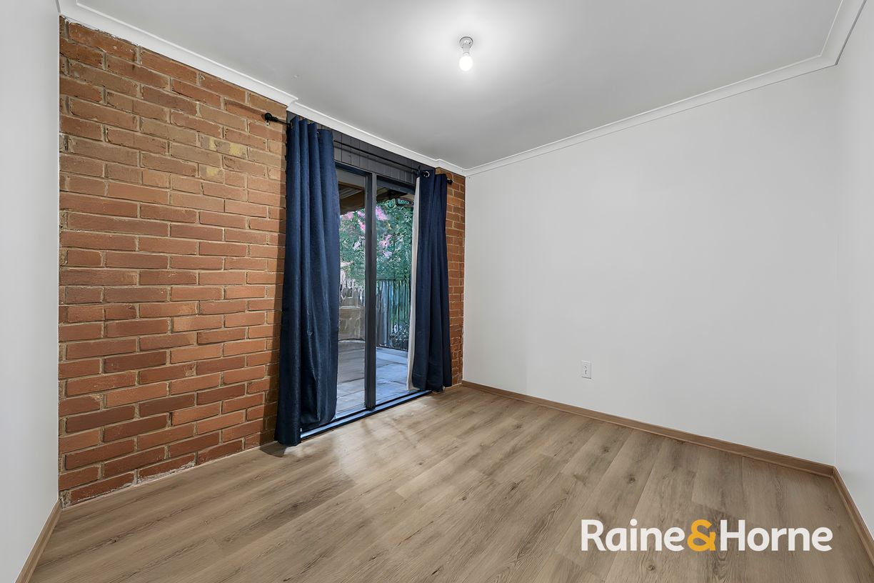 64 Ballan Road — photo 11 of 19
