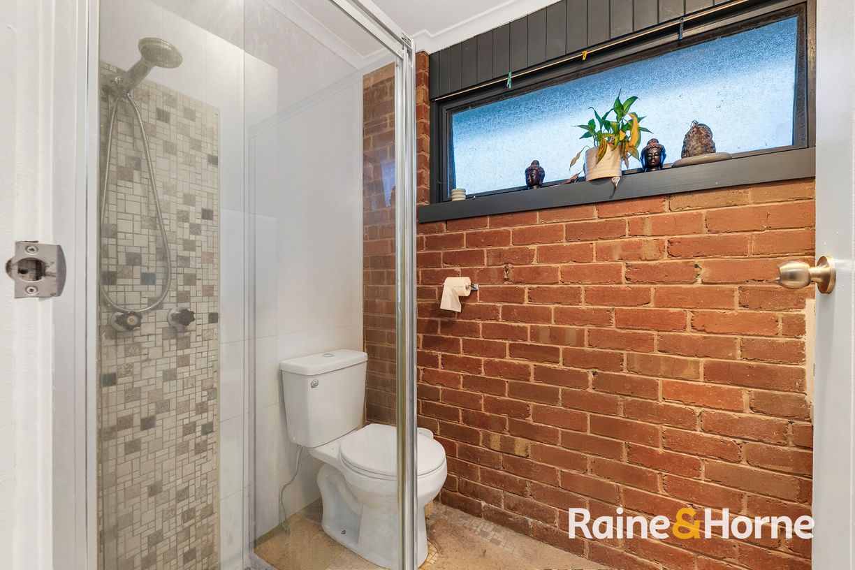 64 Ballan Road — photo 8 of 19