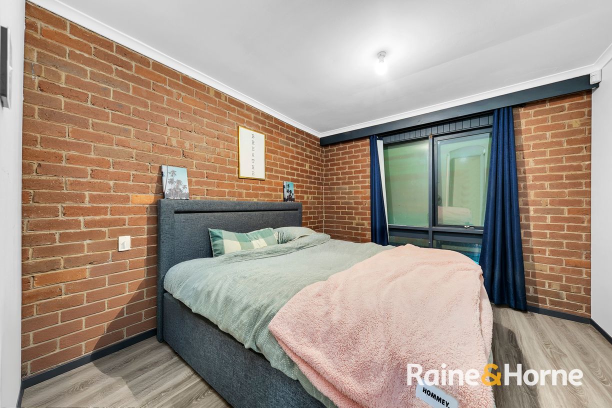 64 Ballan Road — photo 10 of 19