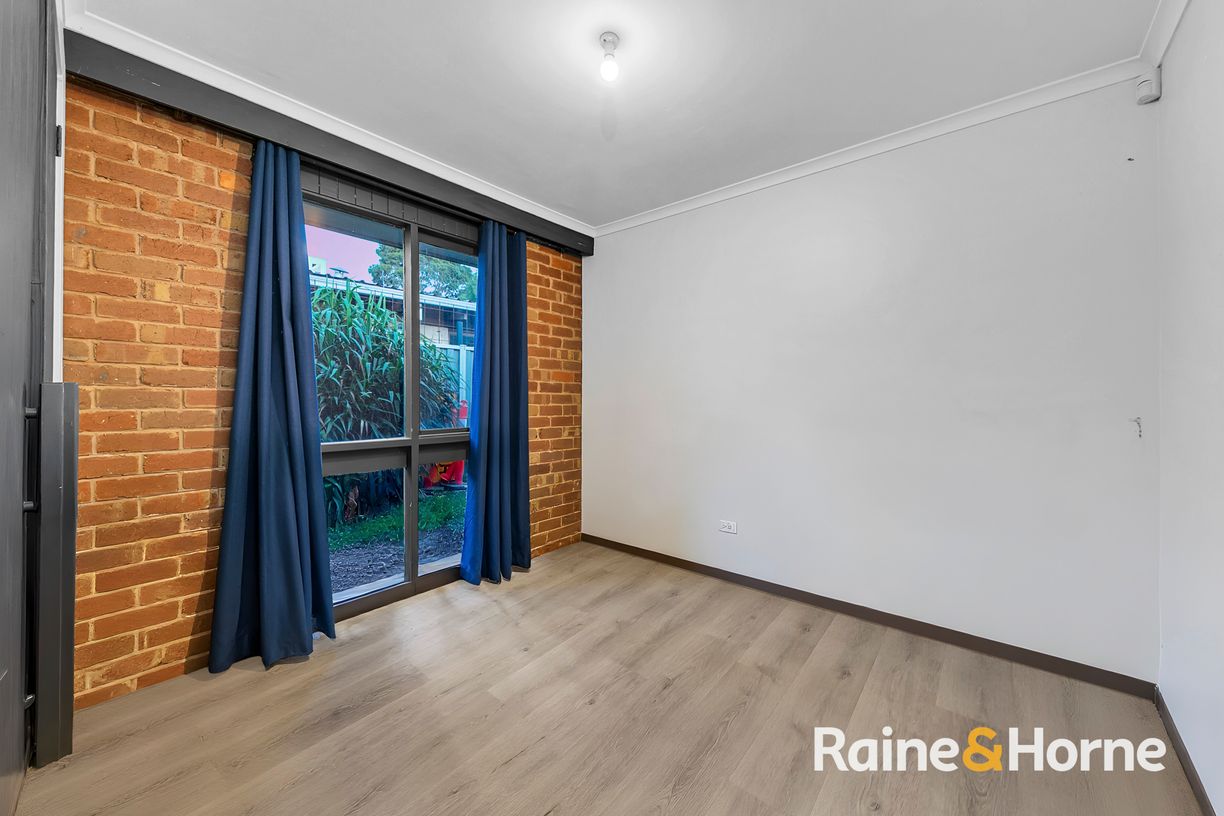 64 Ballan Road — photo 12 of 19