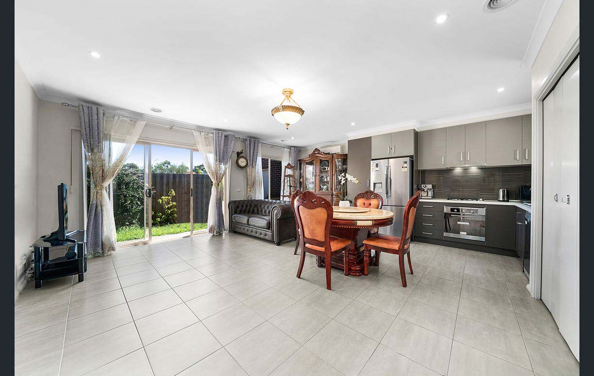 2/35 Cropley Crescent — photo 5 of 10