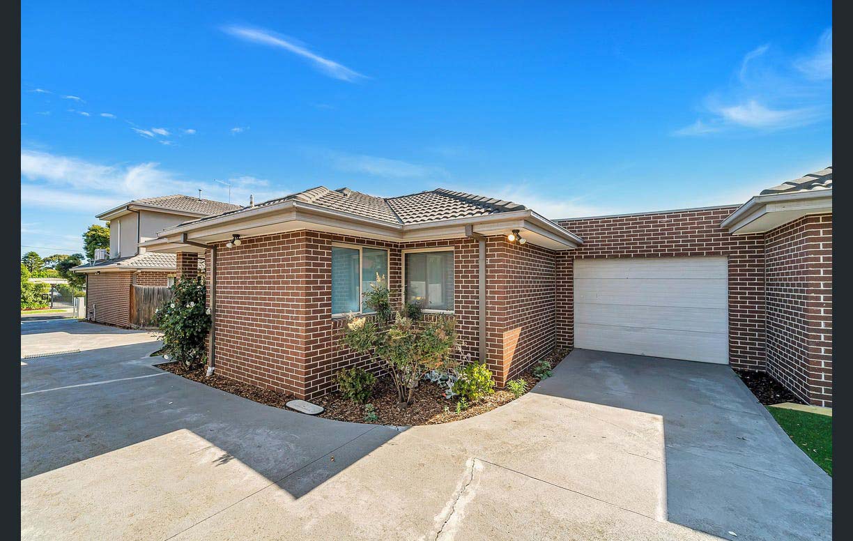 2/35 Cropley Crescent — photo 2 of 10