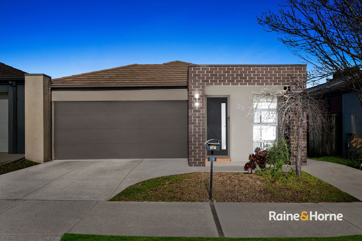 25 Bianca Boulevard — photo from Raine & Horne Tarnina