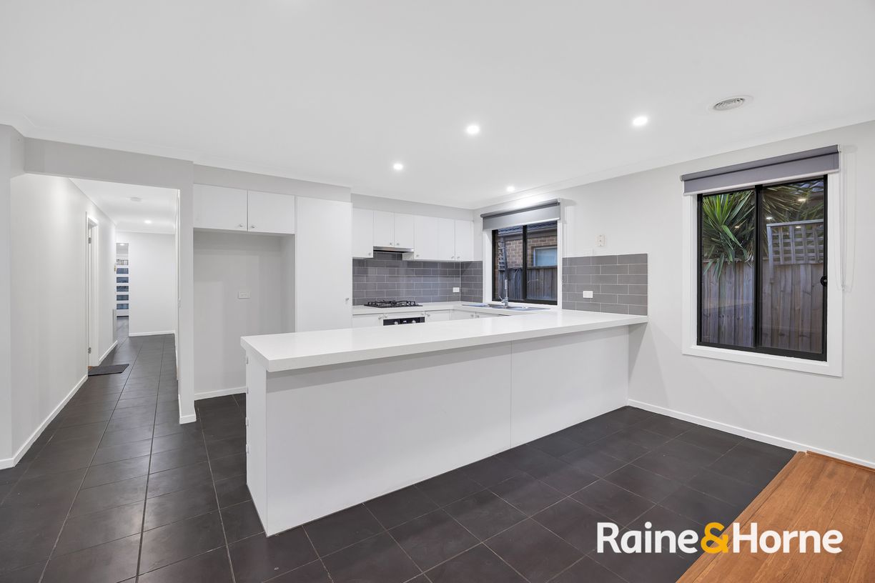 10 Crissa Street — photo 6 of 27
