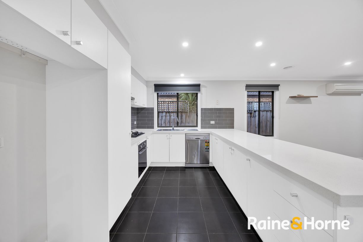 10 Crissa Street — photo 7 of 27