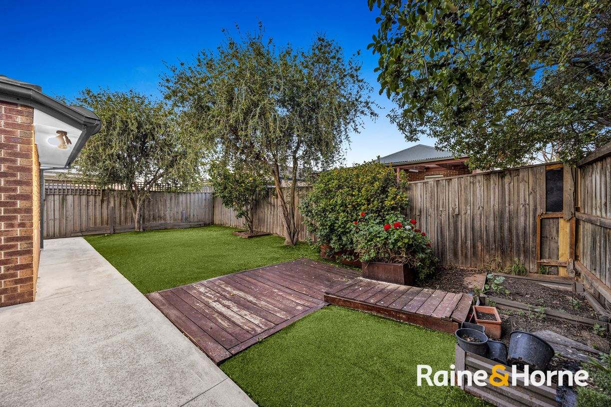 10 Crissa Street — photo 21 of 27