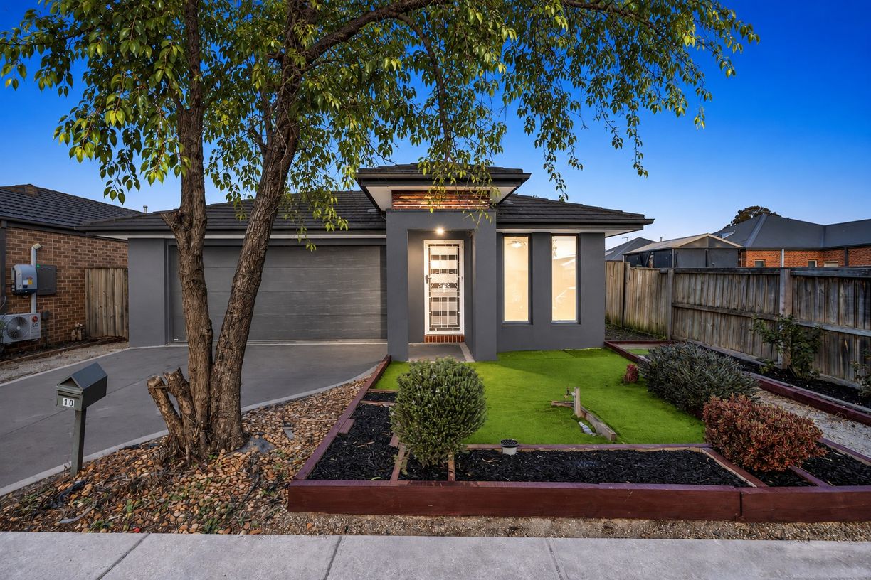 10 Crissa Street — photo from Raine & Horne Tarnina