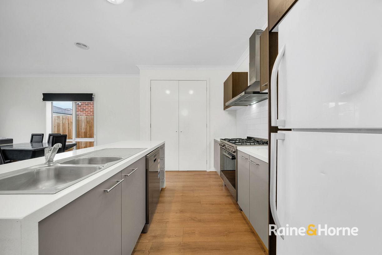 26 Pedra Avenue — photo 6 of 26