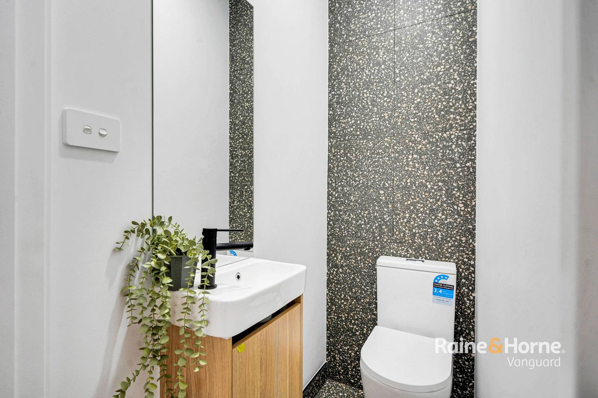 4/22 Dorrington Avenue — photo 11 of 27