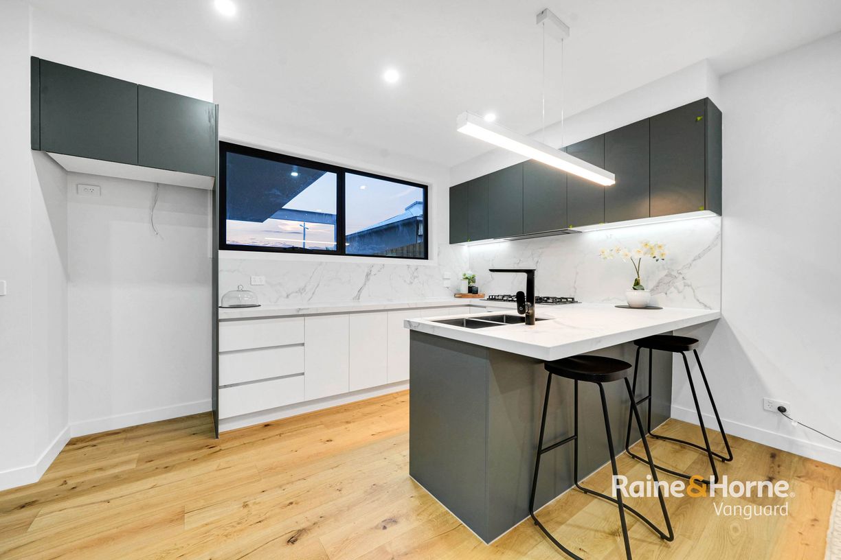 4/22 Dorrington Avenue — photo 7 of 27
