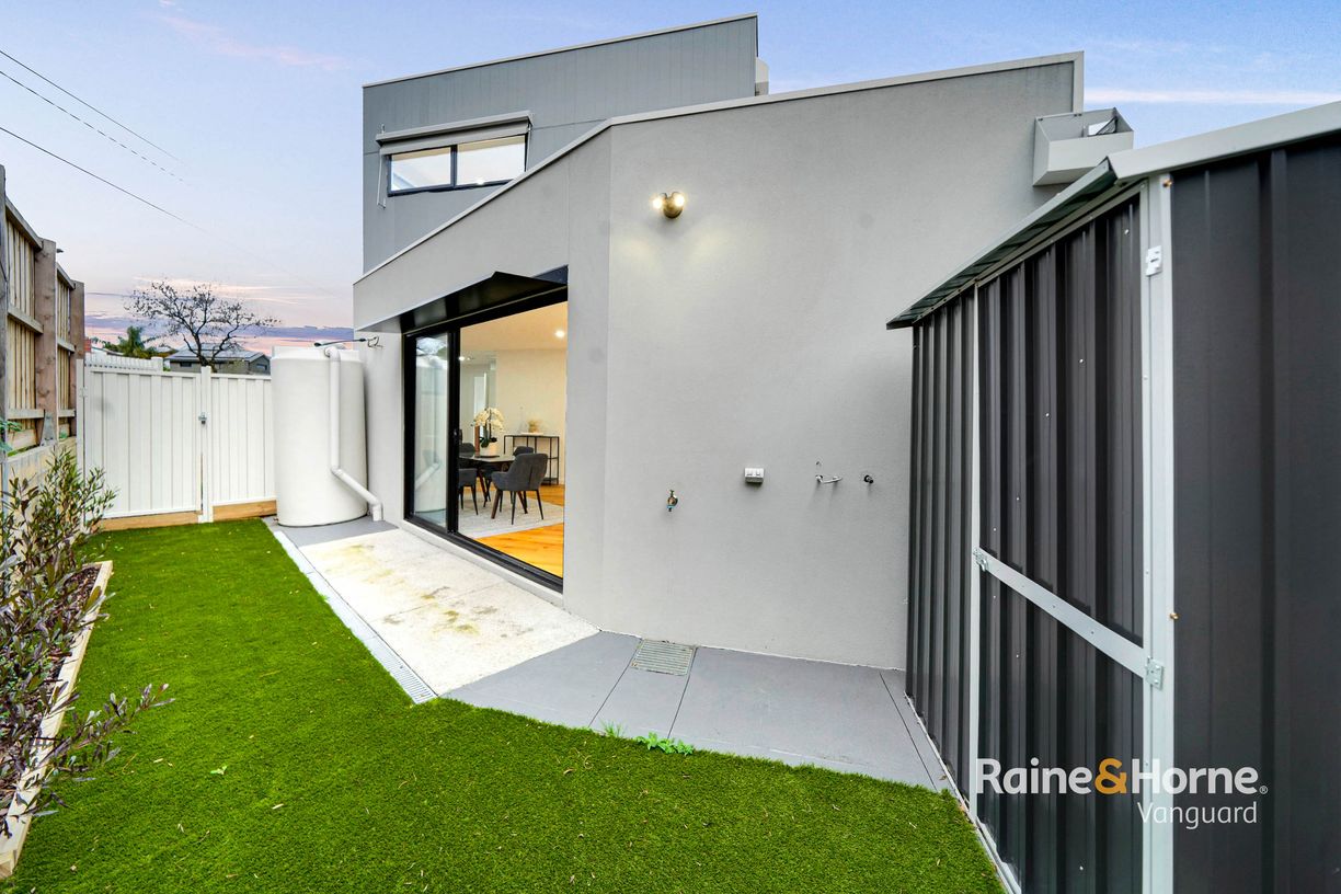 4/22 Dorrington Avenue — photo 21 of 27