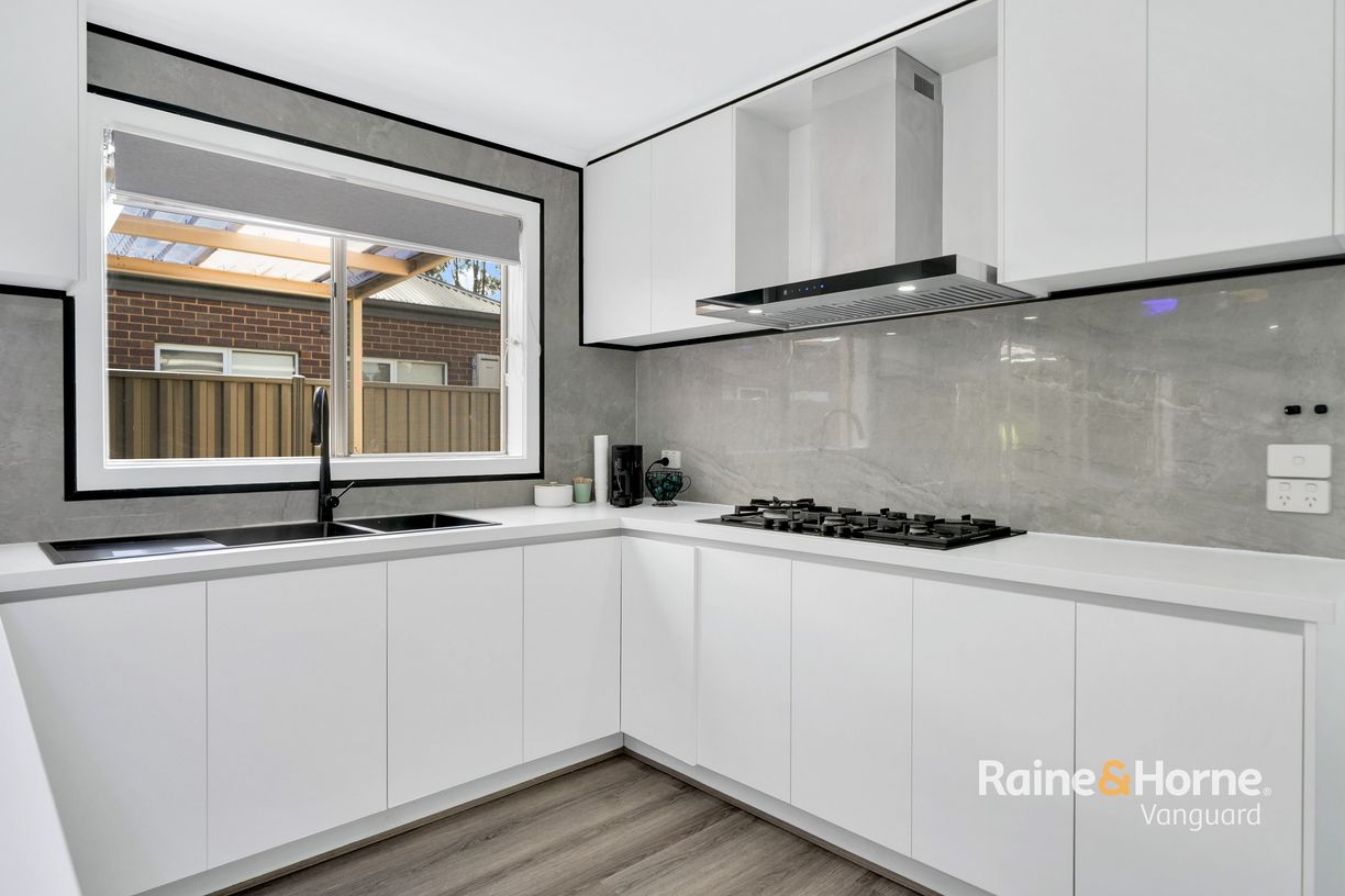 75 Mareeba Way — photo 5 of 30