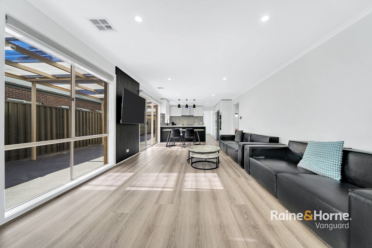 75 Mareeba Way — photo 7 of 30