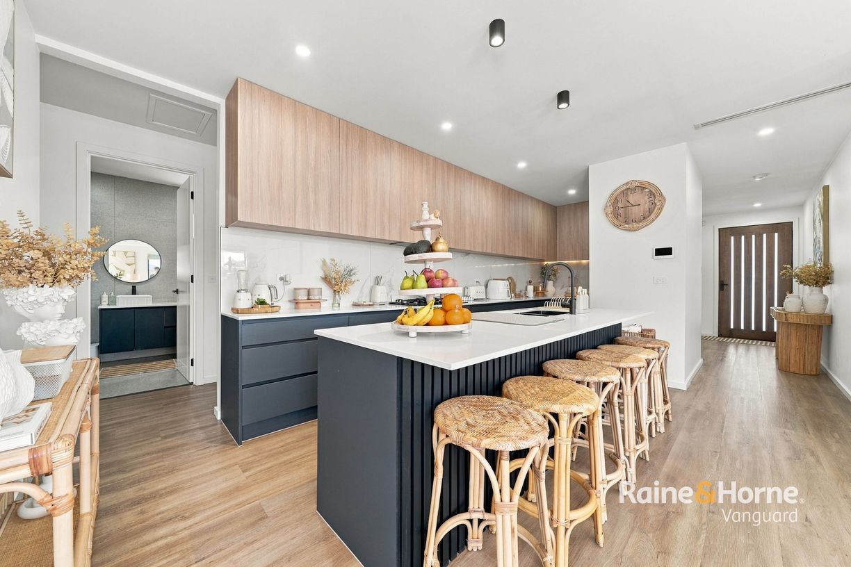 18 Light Street — photo 7 of 17