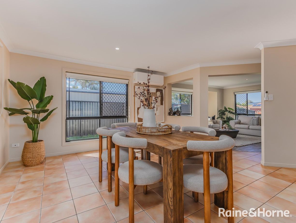 24 Taylor Drive — photo 8 of 29