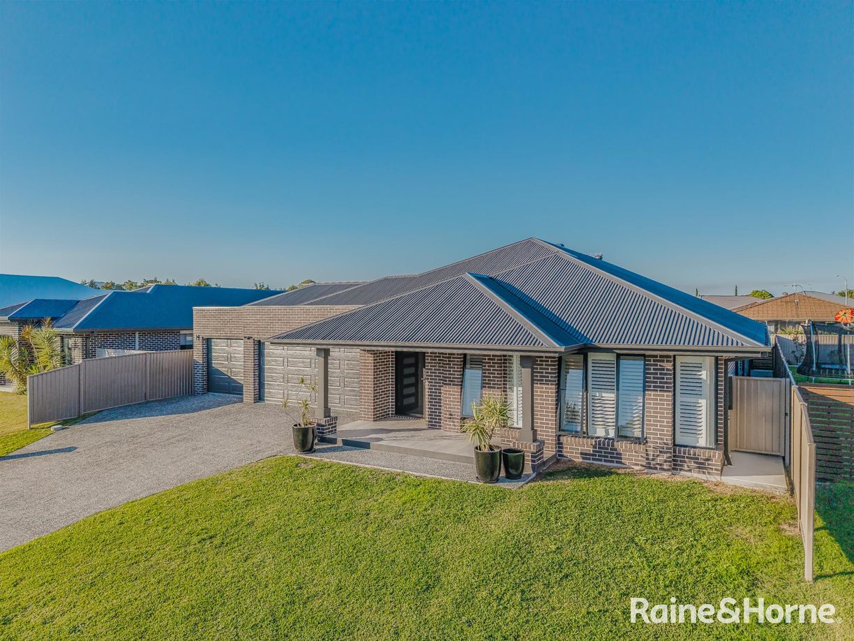 8 Hemlock Street — photo from Raine & Horne Jet