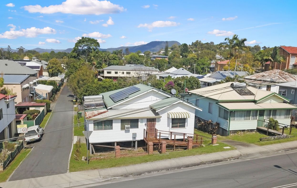 62 Wollumbin Street — photo from Raine & Horne Jet
