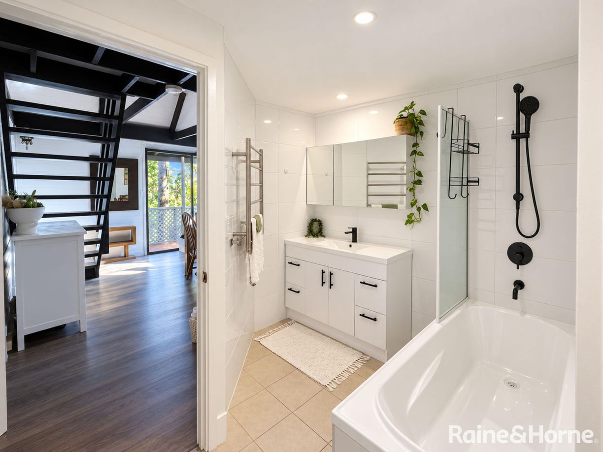 2/35 Hall Drive — photo 9 of 20