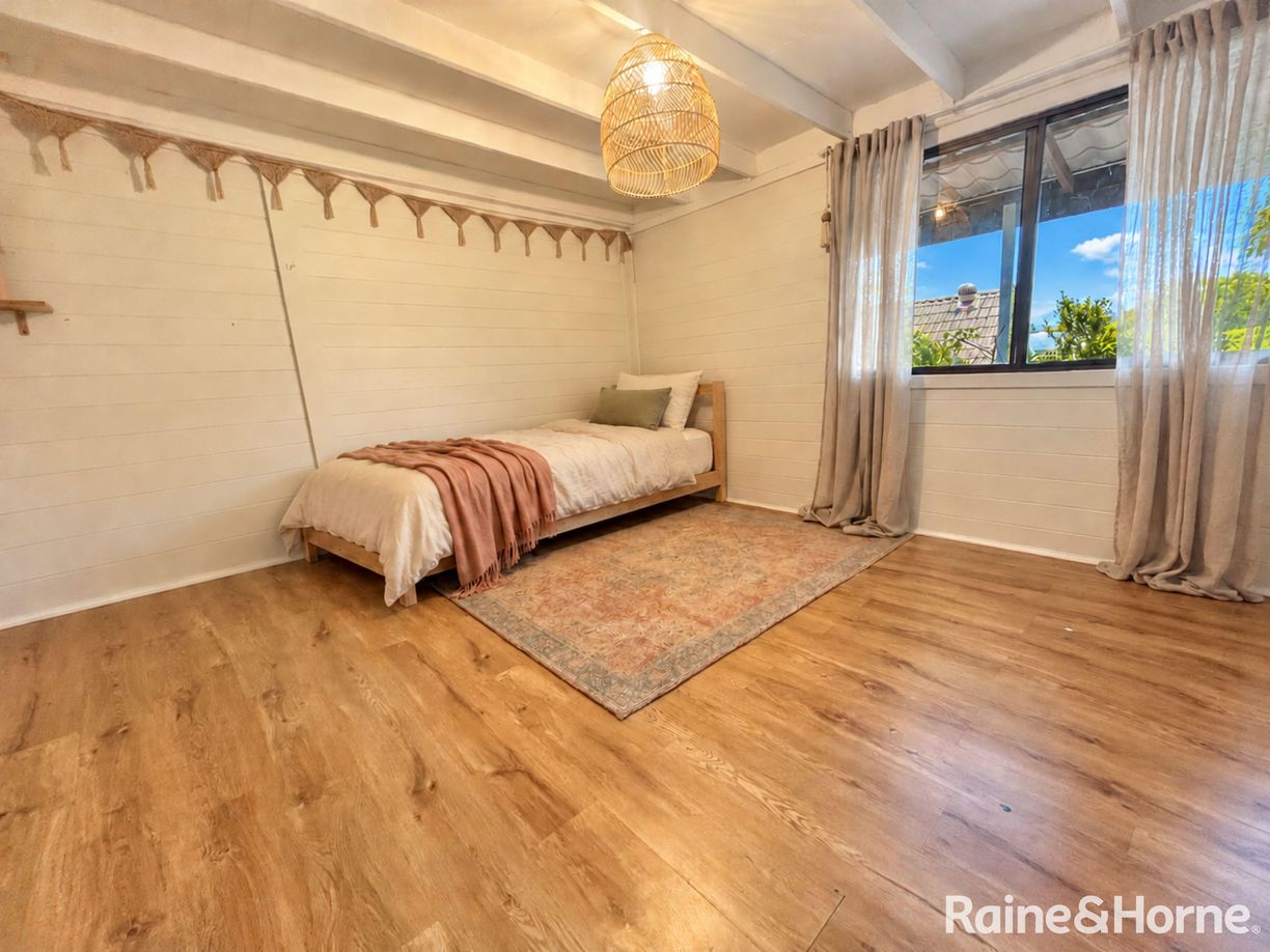 2/35 Hall Drive — photo 11 of 20