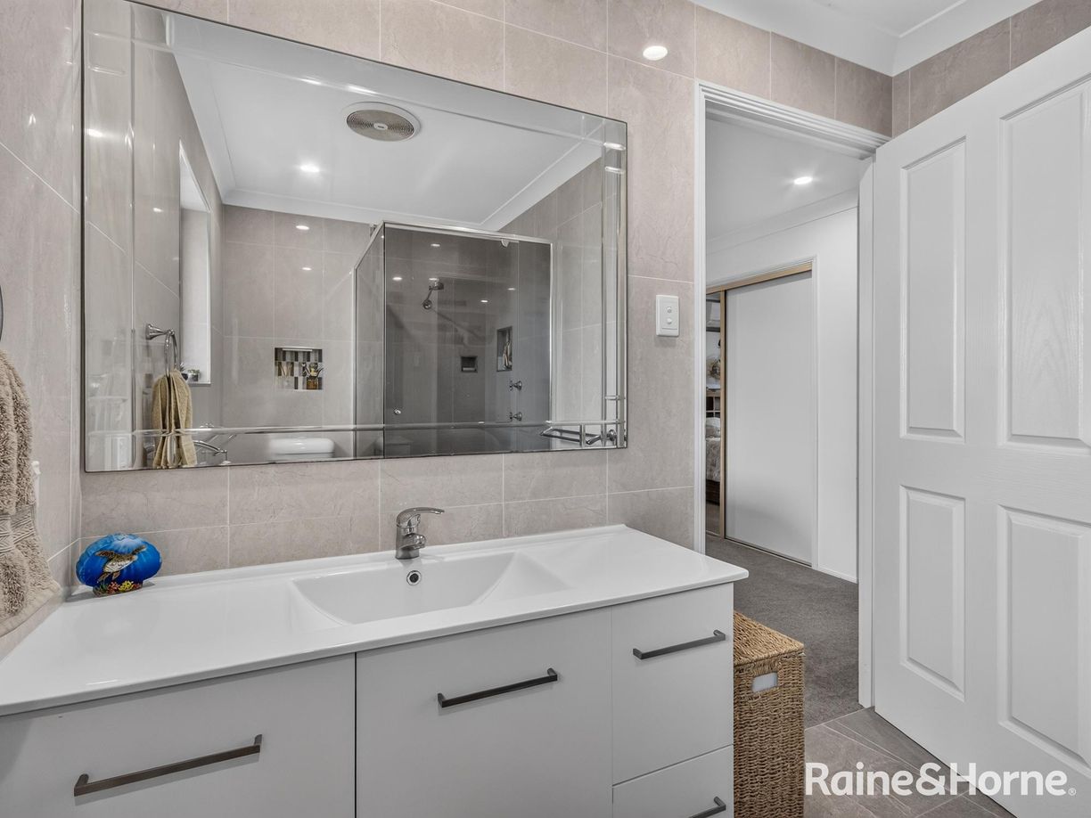5 The Plateau — photo 15 of 29