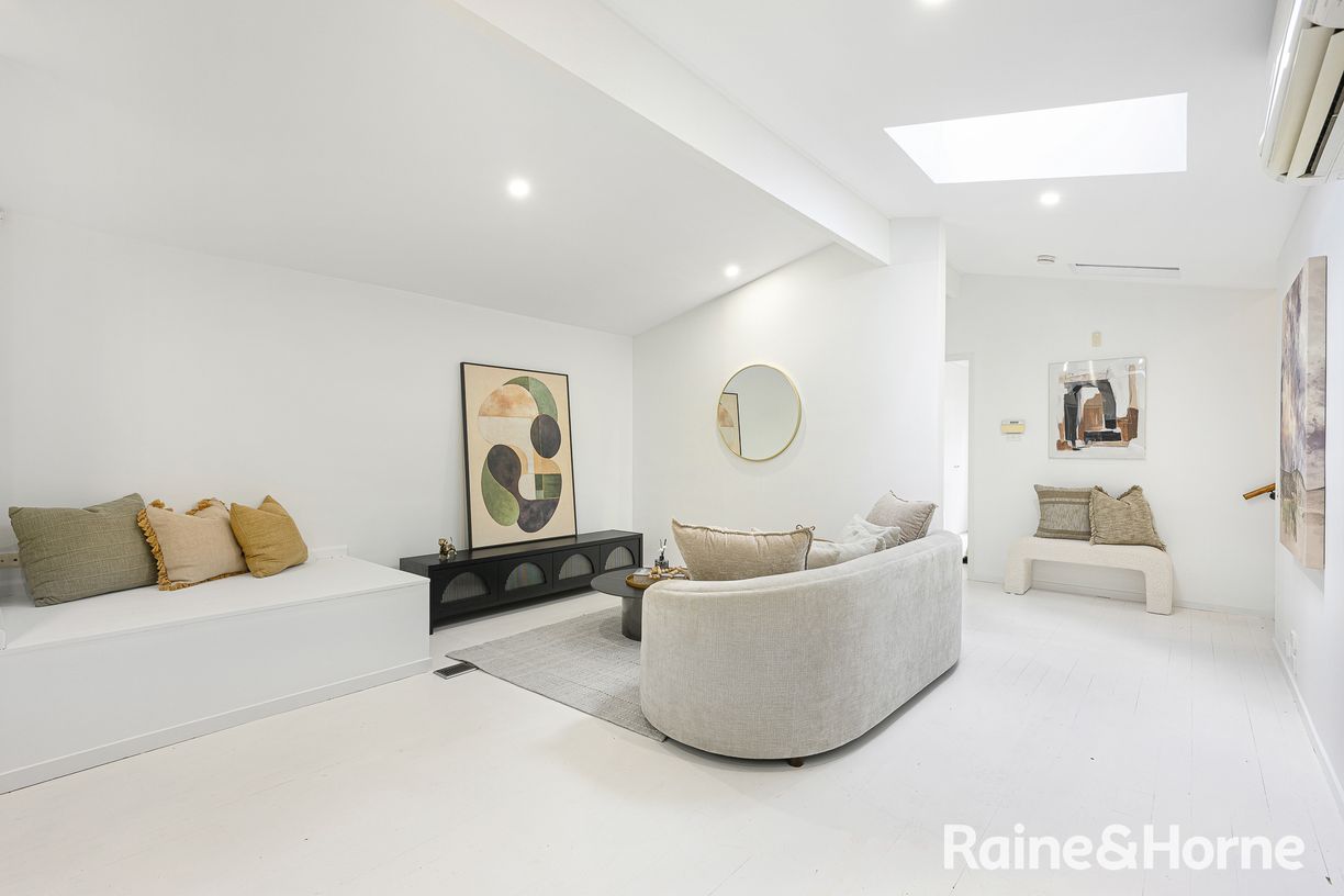 76 Campbell Drive — photo 4 of 20