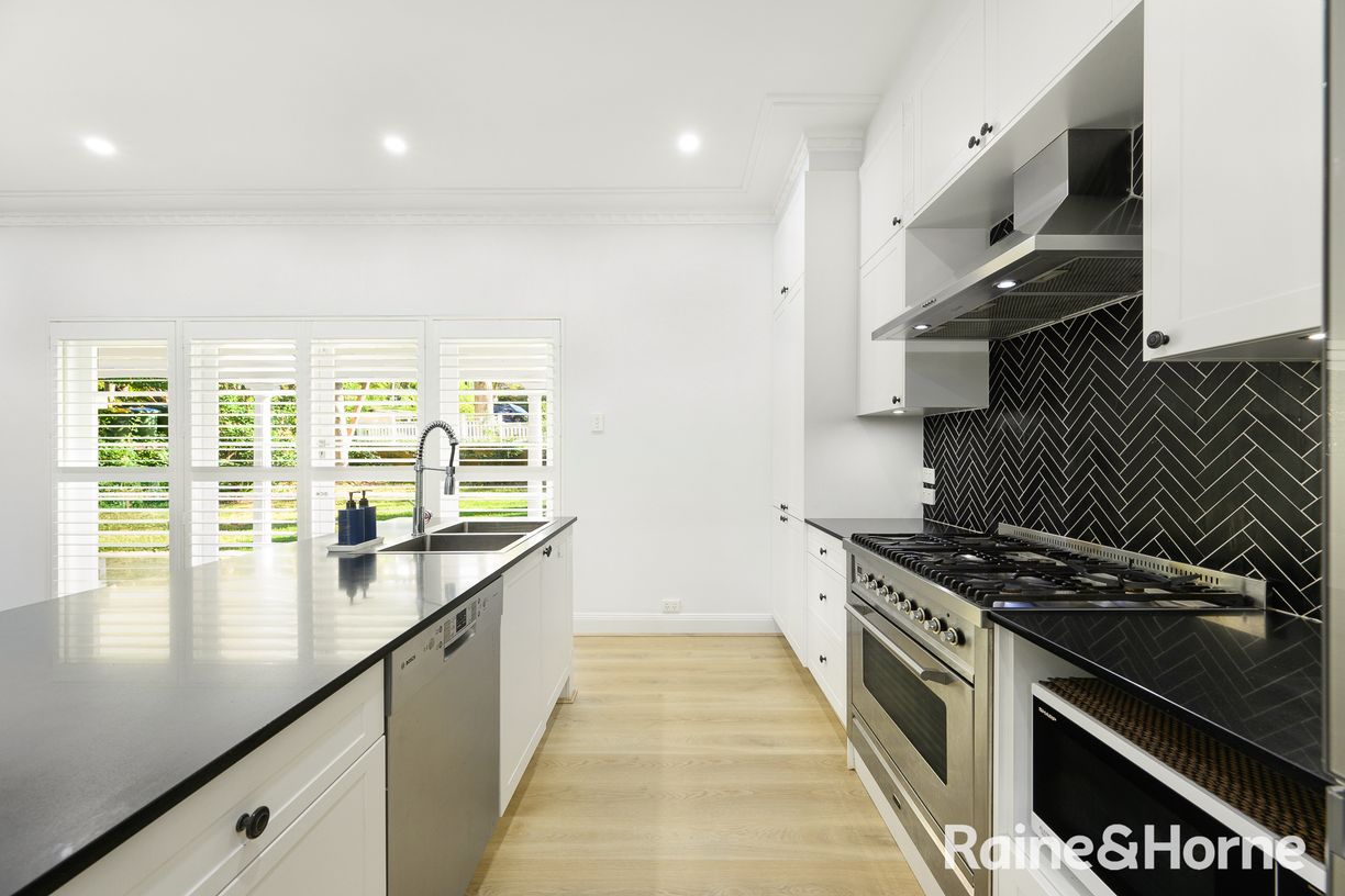 2 Rawson Crescent — photo 8 of 21