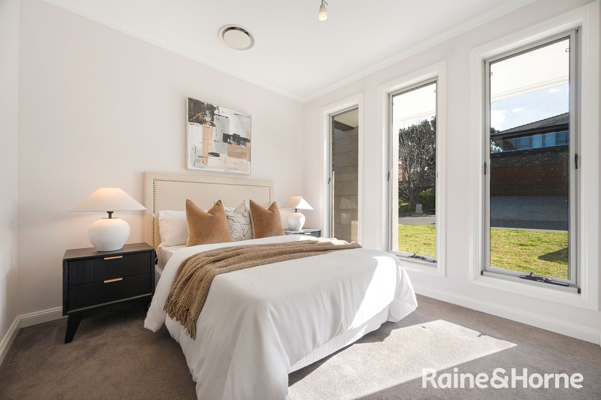 5 Anoushka Place — photo 11 of 22