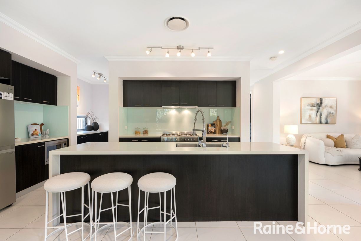 5 Anoushka Place — photo 4 of 22