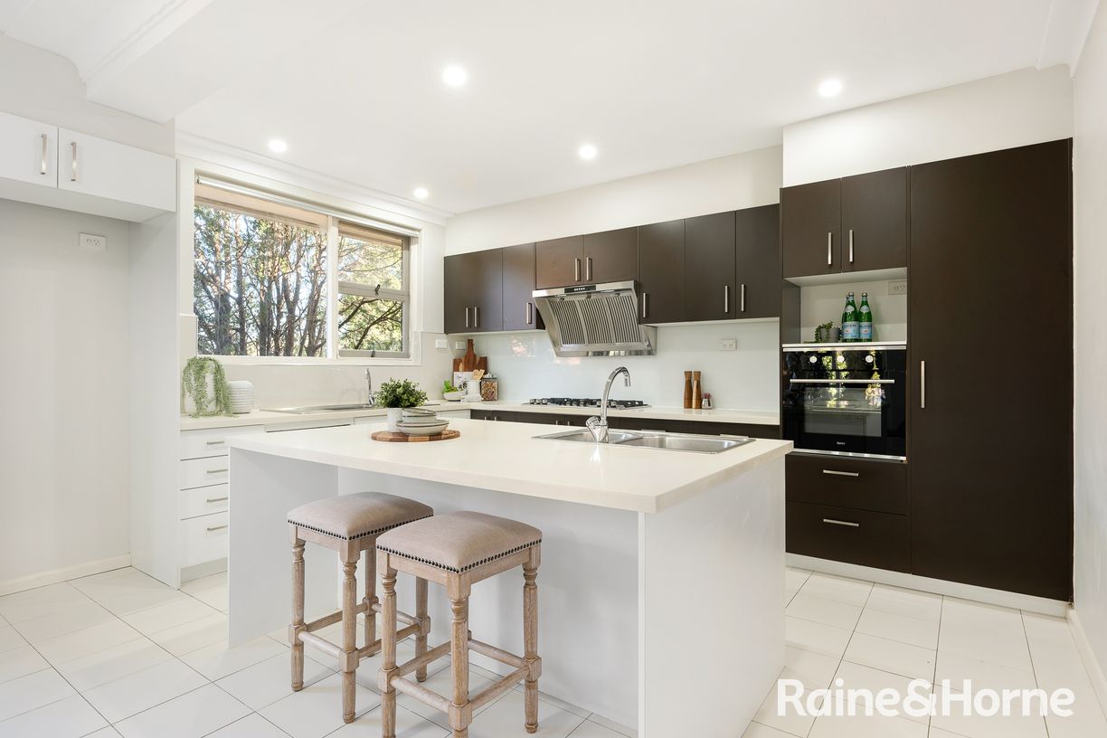 124 Fullers Road — photo 3 of 19