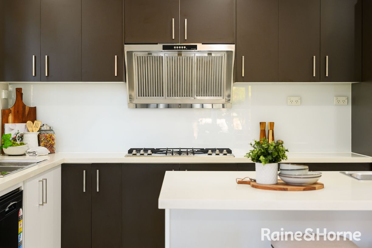 124 Fullers Road — photo 8 of 19