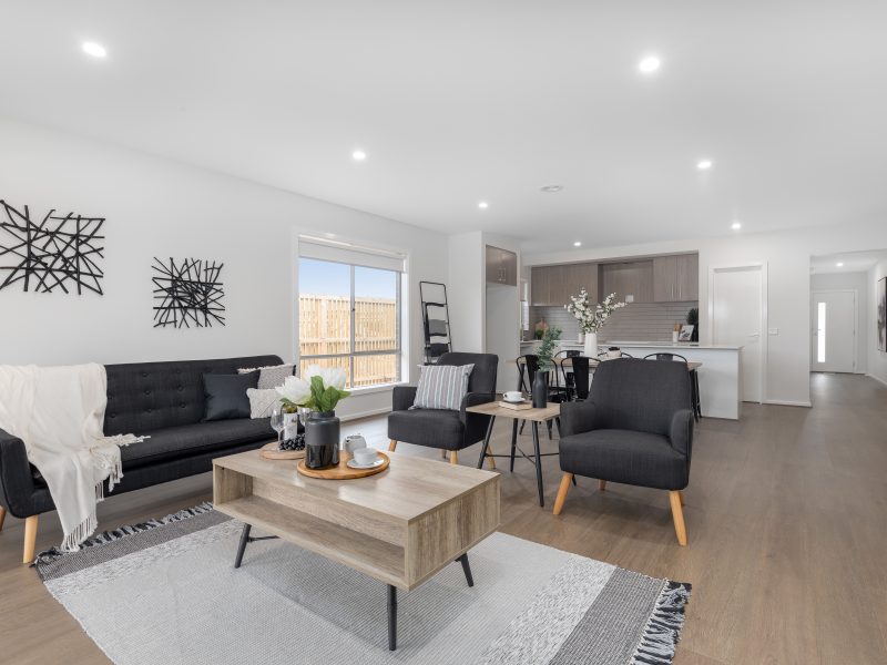 8 Kurrajong Road — photo 3 of 3