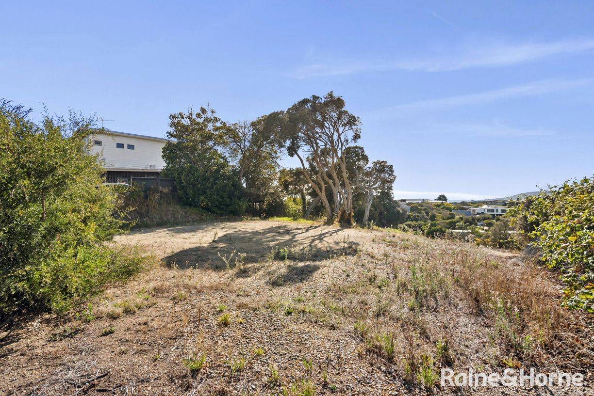 34 Valley Drive — photo 4 of 7