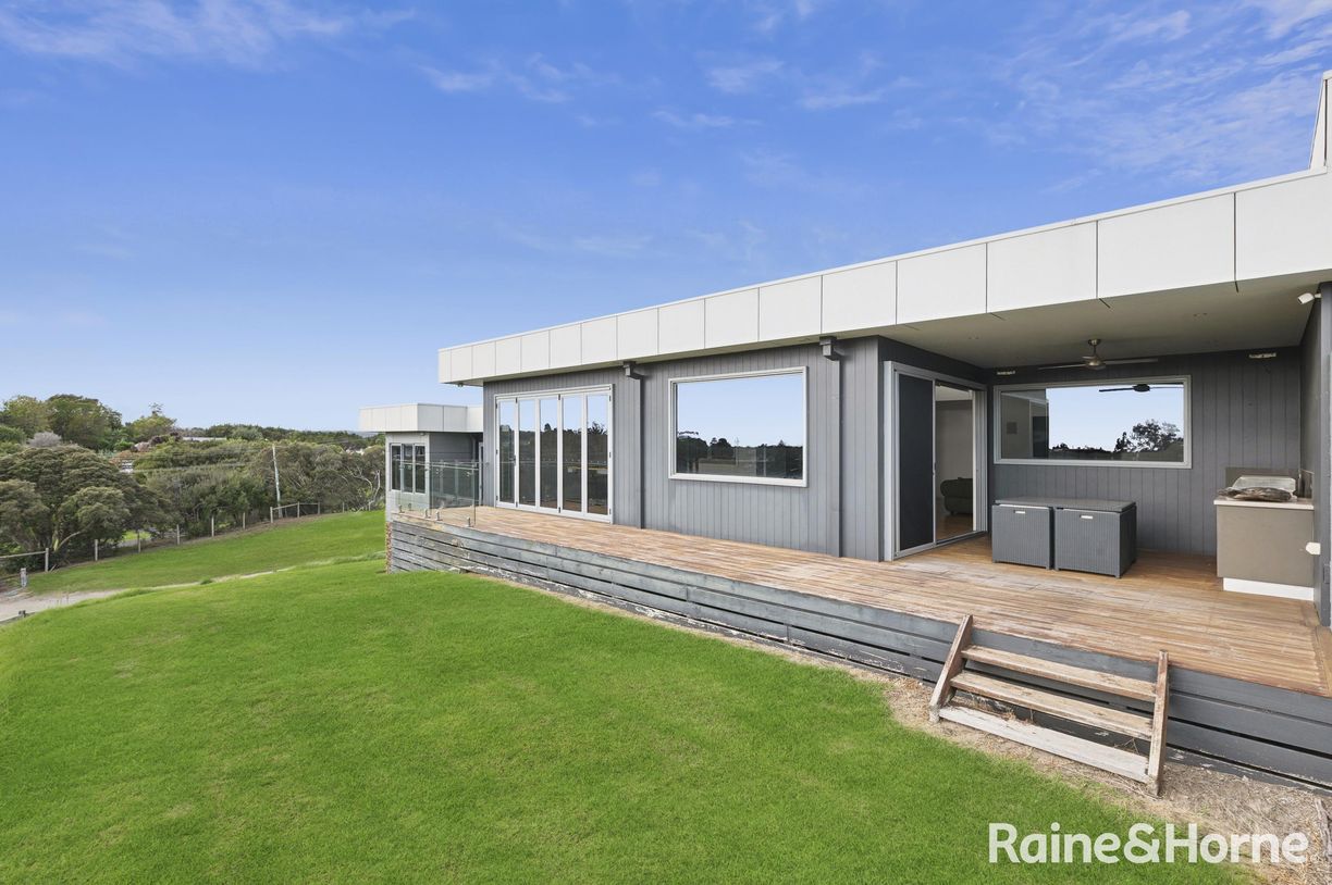 144 Weeroona Street — photo 15 of 21
