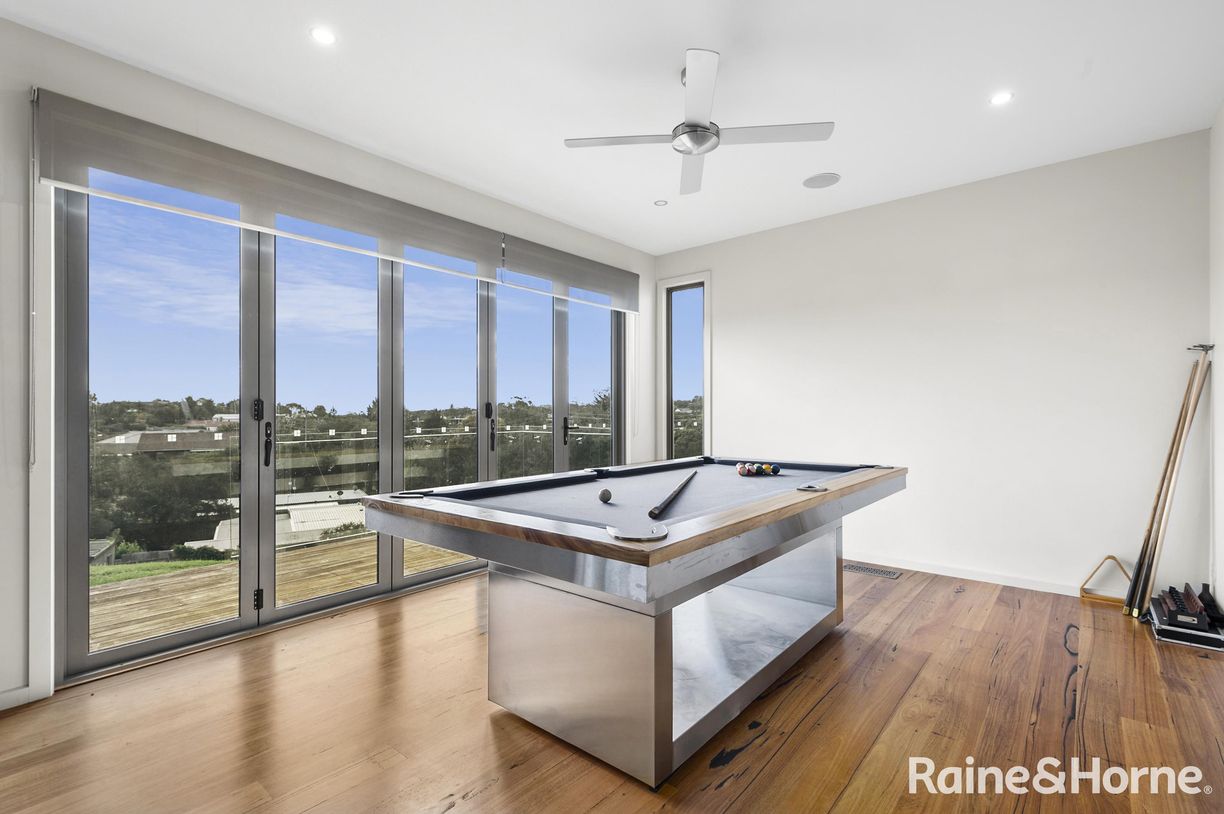 144 Weeroona Street — photo 11 of 21