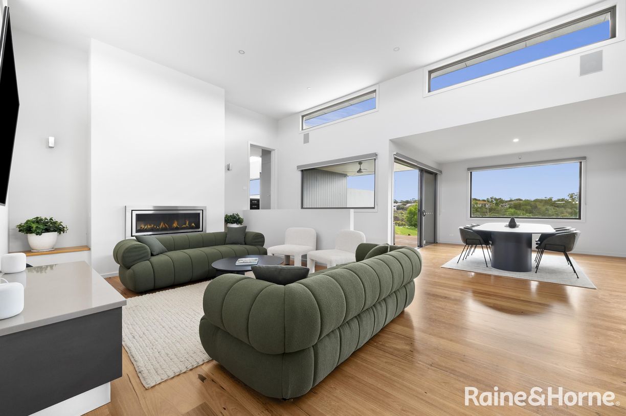 144 Weeroona Street — photo 4 of 21