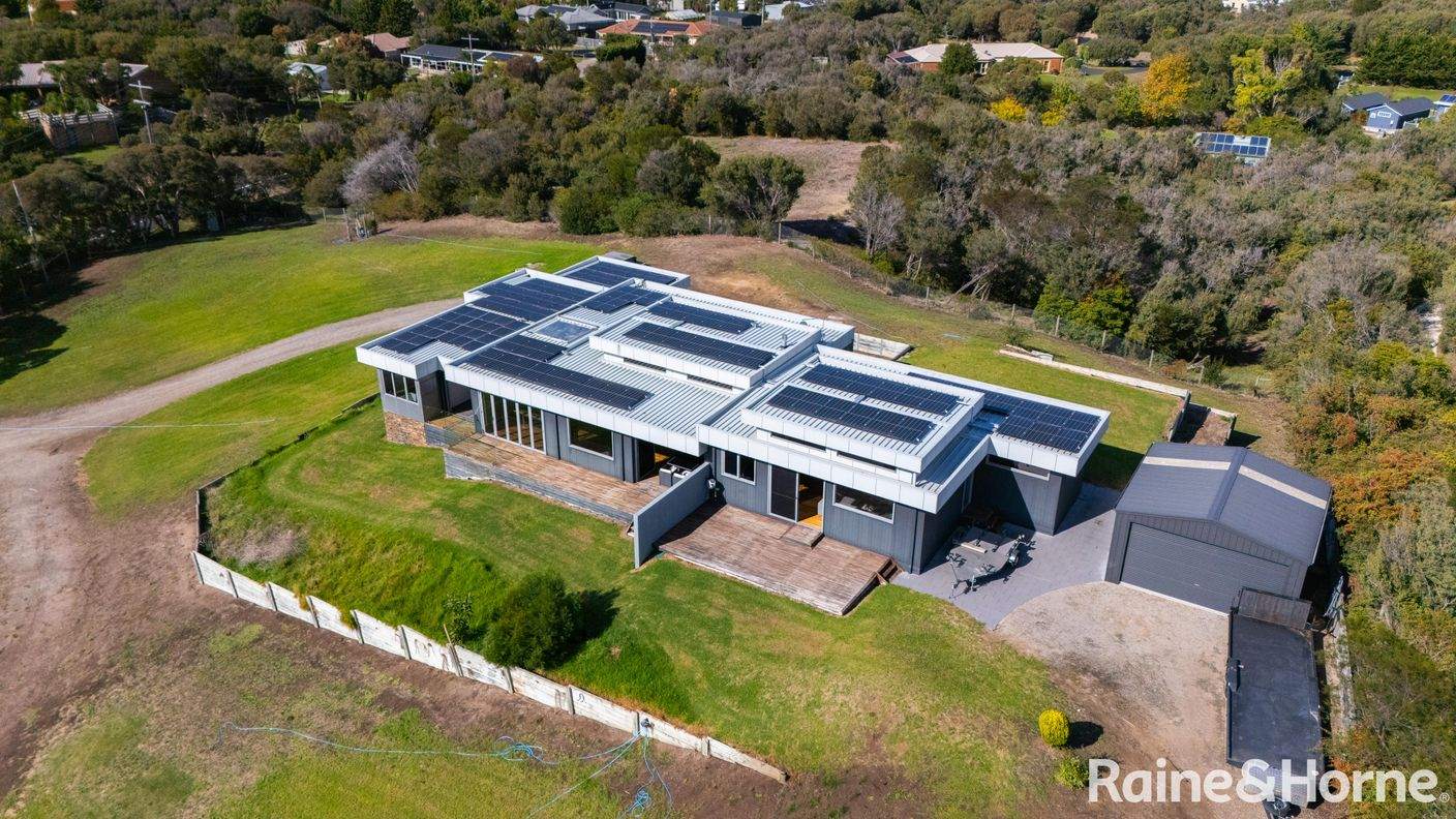 144 Weeroona Street — photo 16 of 21