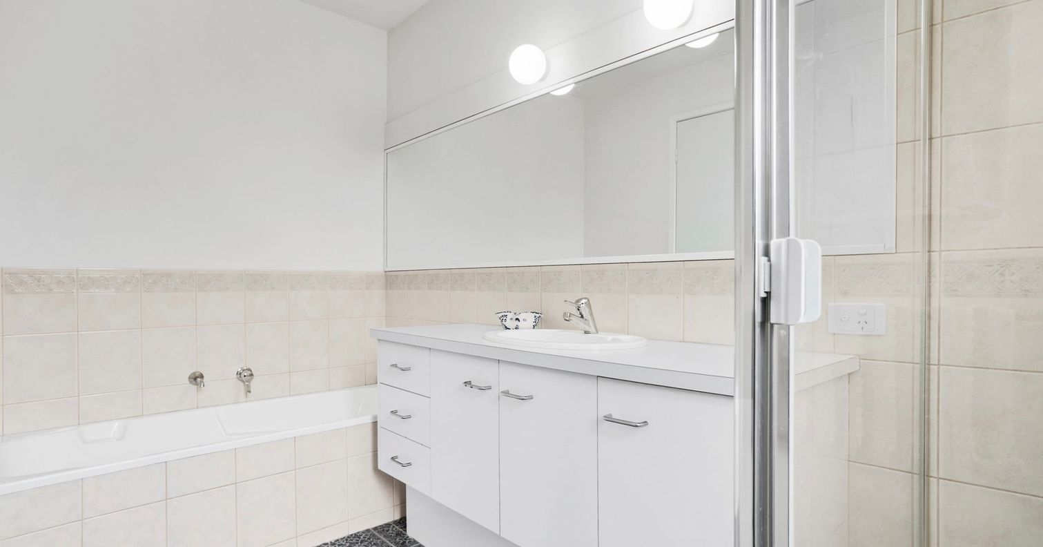 1 Albert Avenue — photo 4 of 4