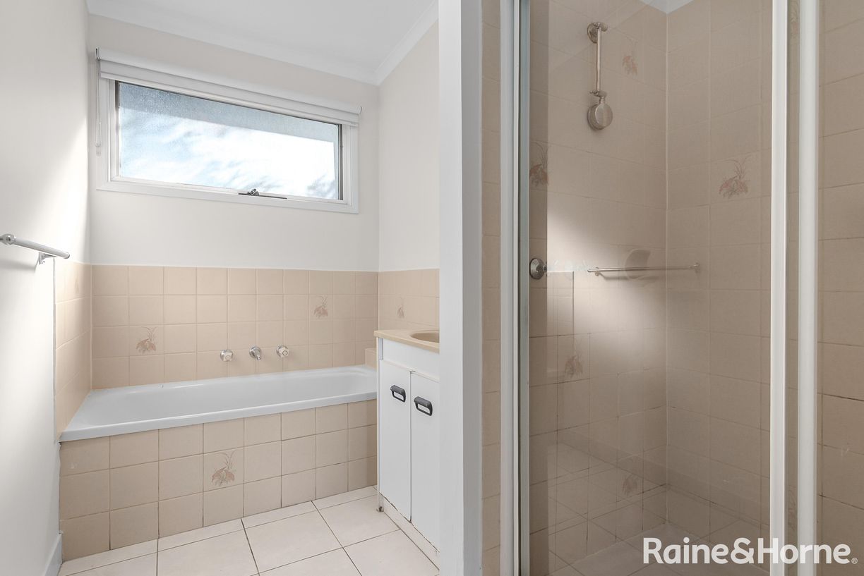 36 Kanburra Street — photo 6 of 10