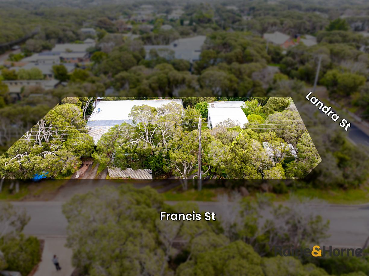 1 Landra Street — photo 3 of 4