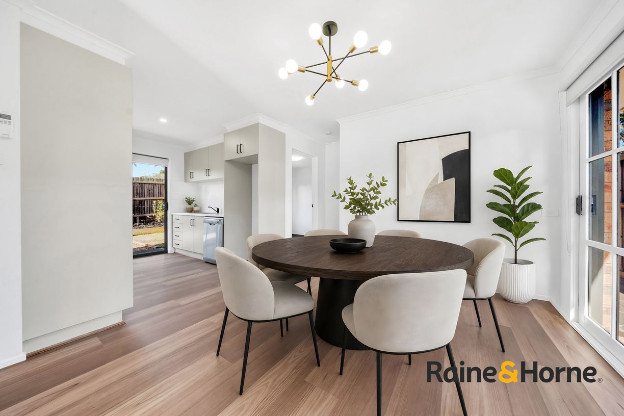 1/4 Bainbridge Court — photo 4 of 14