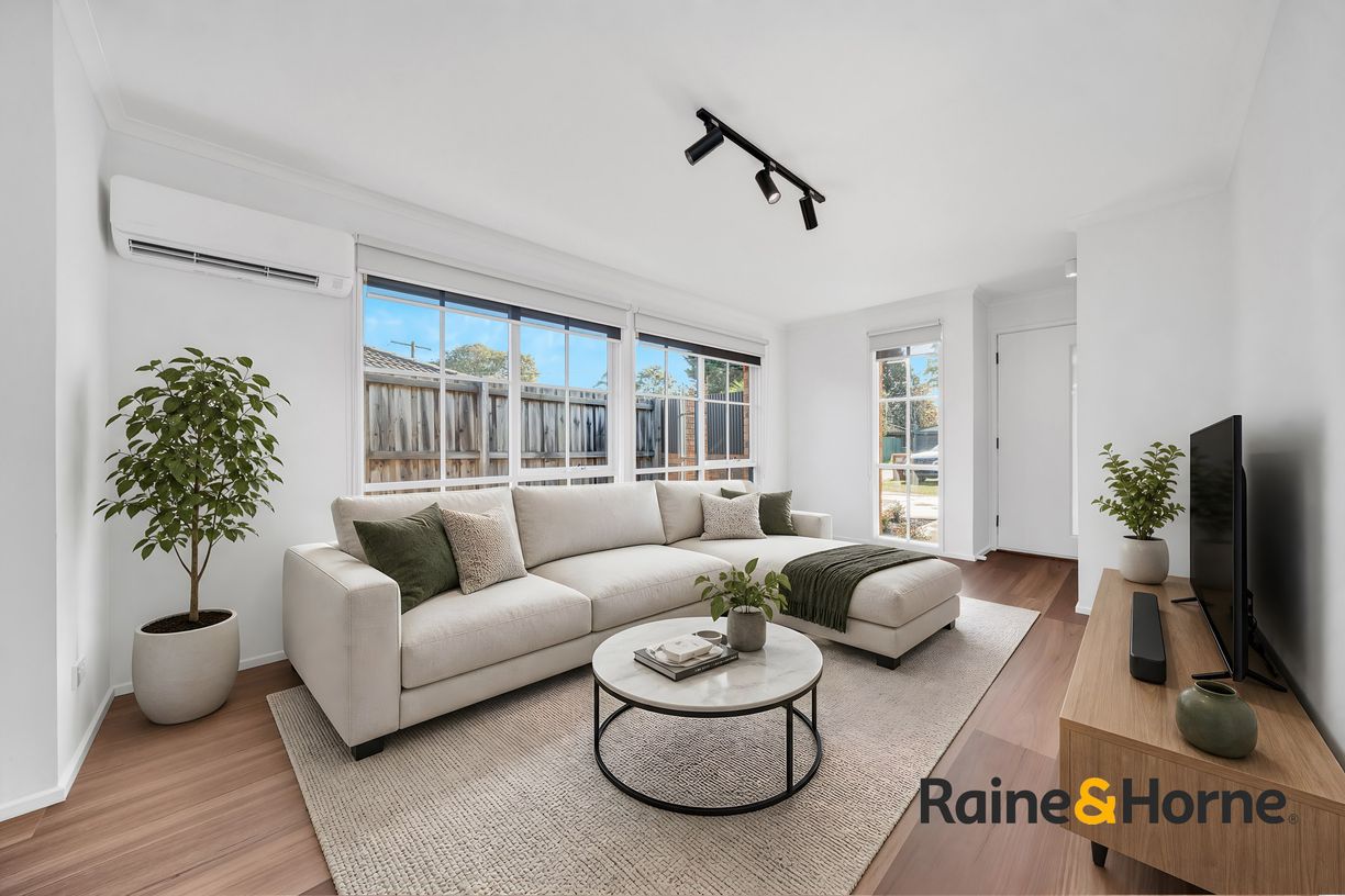 1/4 Bainbridge Court — photo 2 of 14