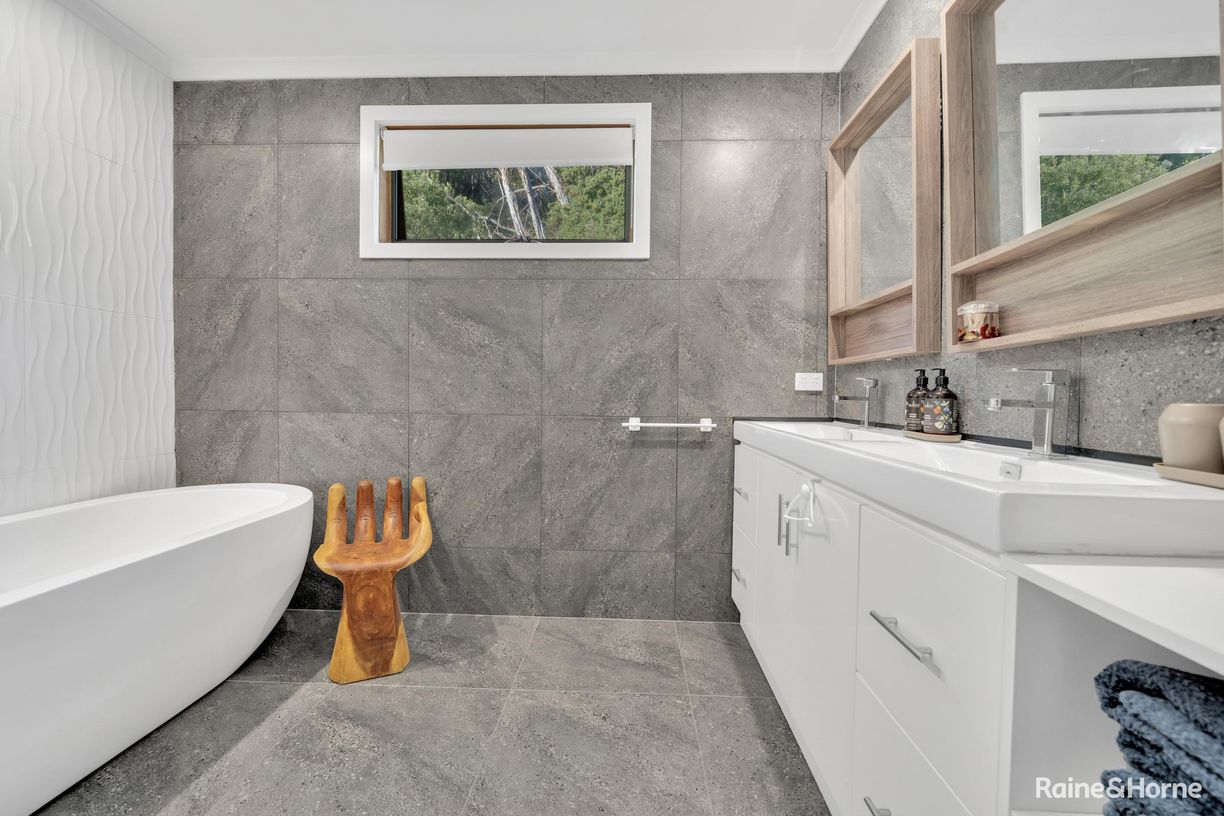 119 Dundas Street — photo 14 of 28