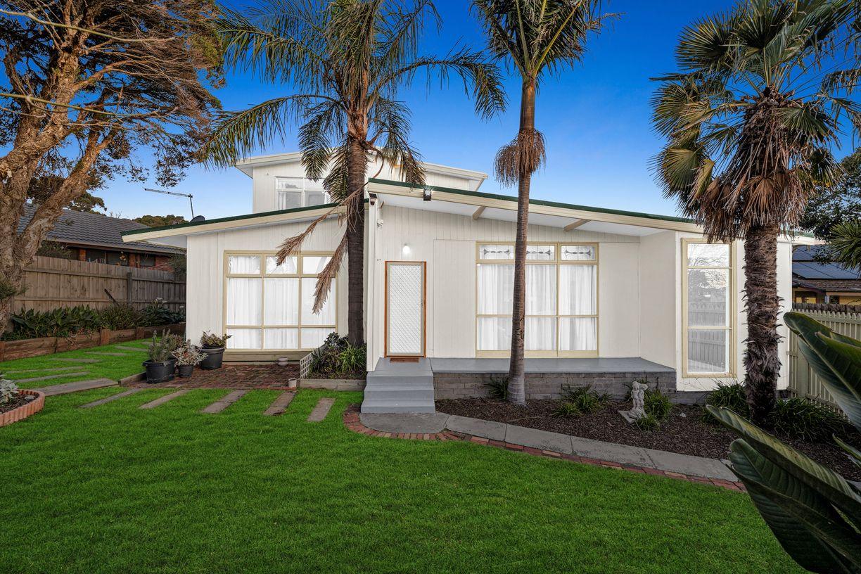 5 Franklin Court — photo from Raine & Horne Shoreline